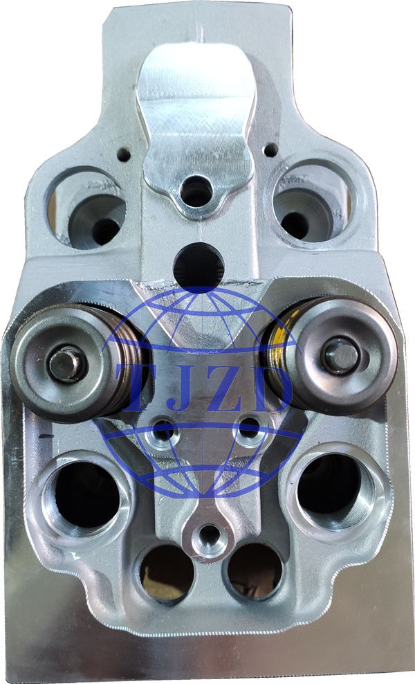 04234520 CYLINDER HEAD
