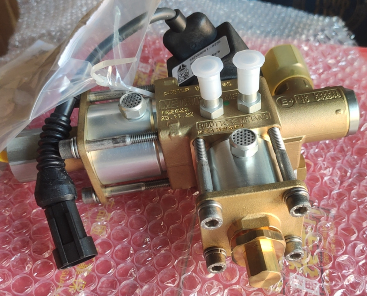 082V08201-0230 NATURAL GAS HIGH PRESSURE REGULATOR
