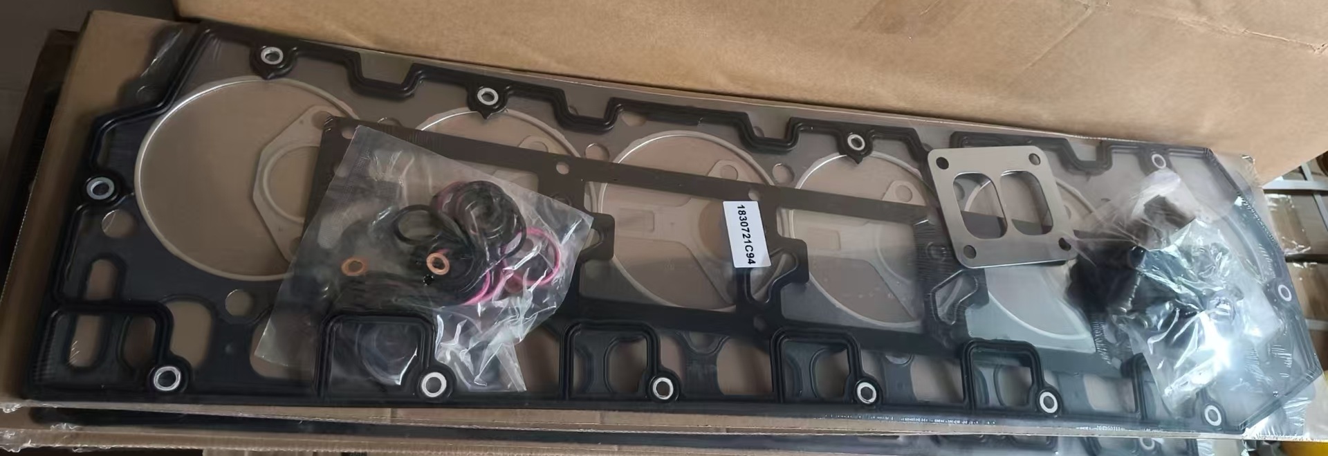 1830721C94 UPPER GASKET SET